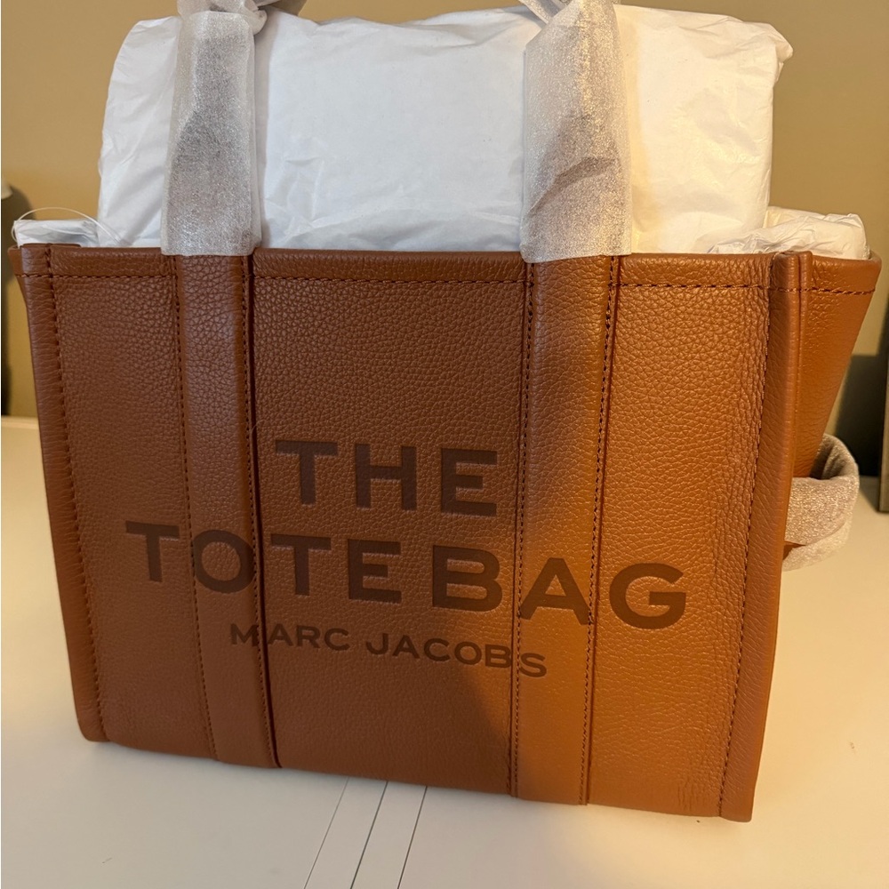 Marc Jacobs Argan Oil Tote Bag 13 x 6 x 11